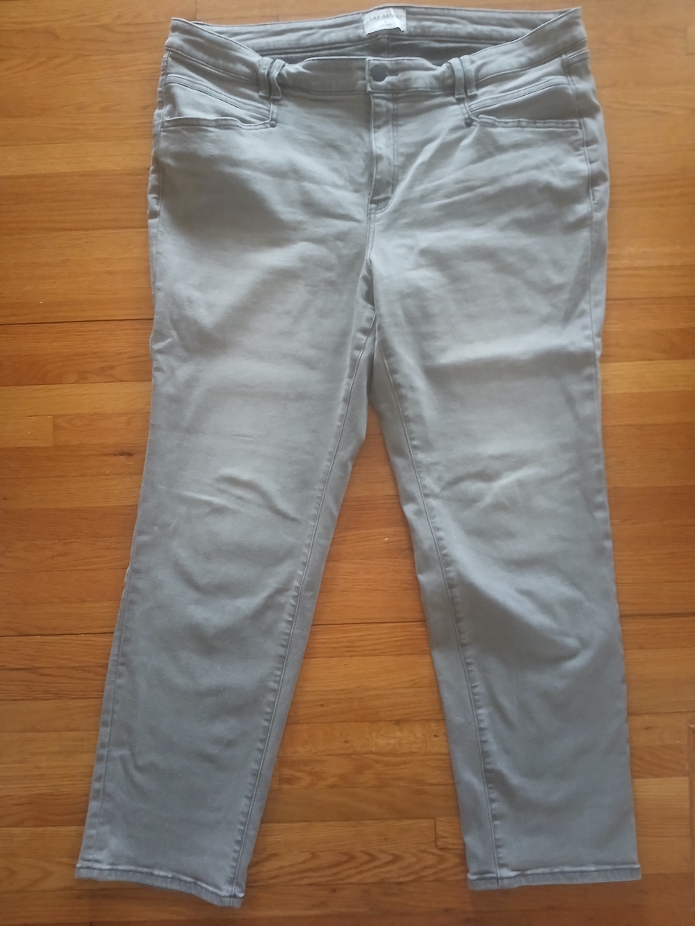 NWOT Lane Bryant Light Gray Denim Mid-Rise Jeans Size 20